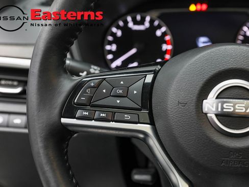 Used 2023 Nissan Altima 2.5 SV w/ SV Premium Package FWD image 15
