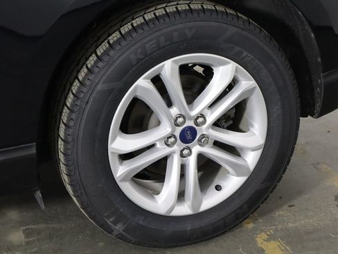 Used 2020 Ford Edge SEL w/ Cold Weather Package AWD/4WD image 39