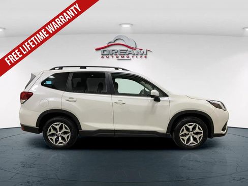 Used 2023 Subaru Forester Premium AWD/4WD image 19