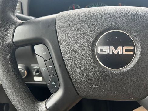 Used 2016 GMC Savana 3500 Extended RWD image 18