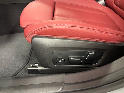 New 2026 BMW 330i Sedan w/ M Sport Package image 13