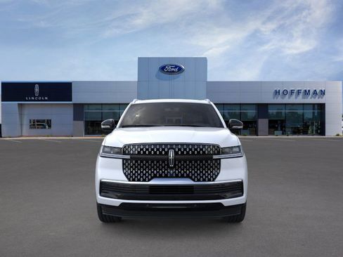 New 2025 Lincoln Navigator Reserve image 6