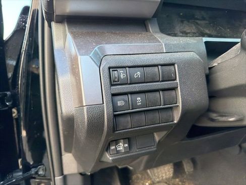 Used 2024 Toyota Tacoma SR5 image 17
