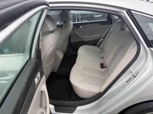 Used 2016 Hyundai Sonata SE FWD image 10