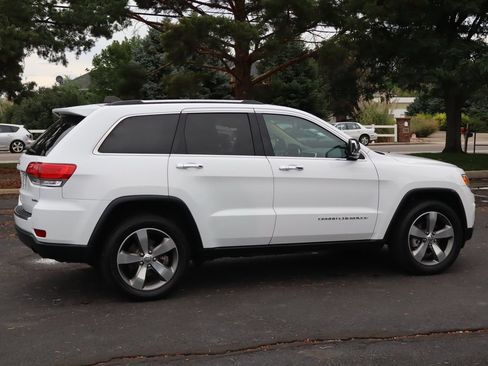 Used 2016 Jeep Grand Cherokee Limited AWD/4WD image 4