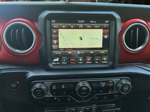 Used 2021 Jeep Wrangler Unlimited Rubicon AWD/4WD image 23