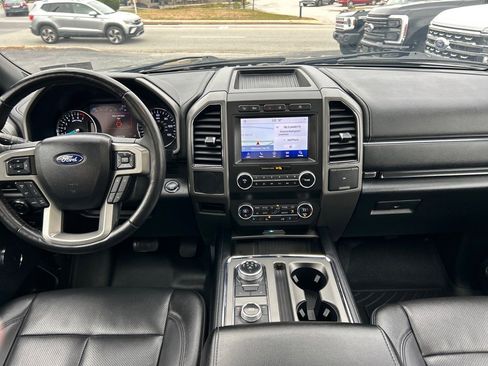 Used 2021 Ford Expedition Max XLT image 6