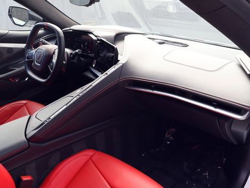 Used 2022 Chevrolet Corvette 3LT w/ Z51 Performance Package image 23