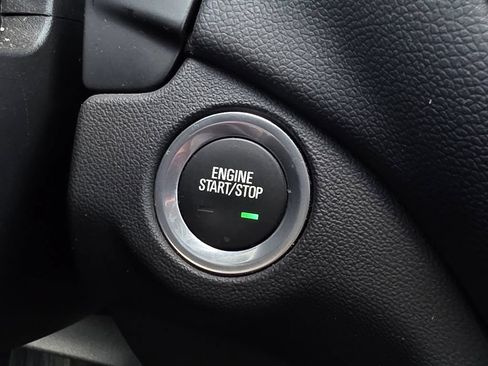 Used 2024 Chevrolet Equinox LT FWD image 34