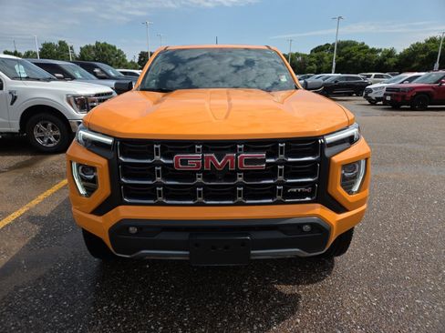 Used 2025 GMC Canyon AT4 w/ Technology Plus Package AWD/4WD image 7