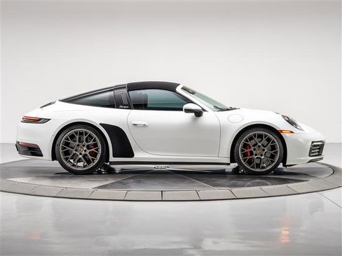 Used 2022 Porsche 911 Targa 4S image 18