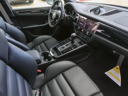 New 2026 Porsche Macan T AWD/4WD image 37