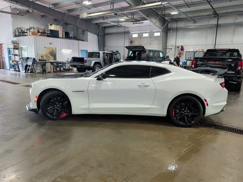 Used 2022 Chevrolet Camaro SS w/ Redline Edition RWD image 5