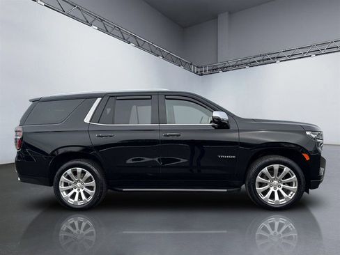 Used 2021 Chevrolet Tahoe Premier w/ Premium Package image 3