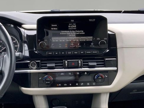 Used 2023 Nissan Pathfinder SL image 9