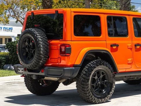 Used 2019 Jeep Wrangler Unlimited Rubicon w/ LED Lighting Group image 7