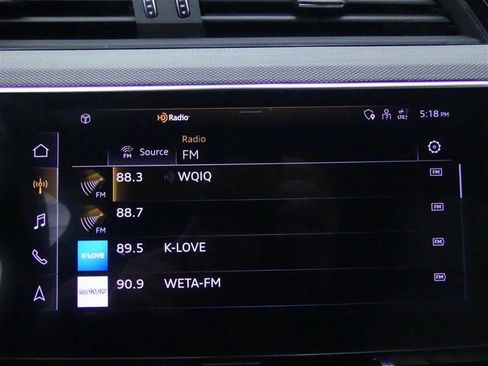 Used 2024 Audi Q8 e-tron Prestige image 12