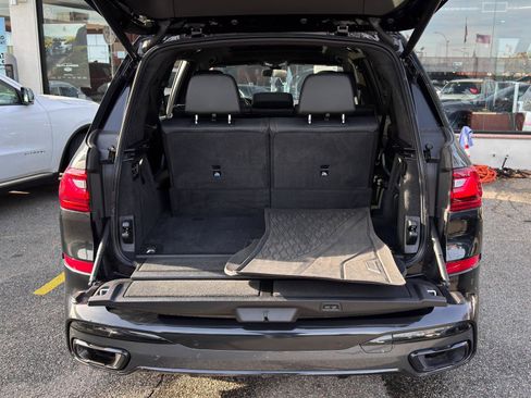 Used 2022 BMW X7 xDrive40i w/ M Sport Package image 8