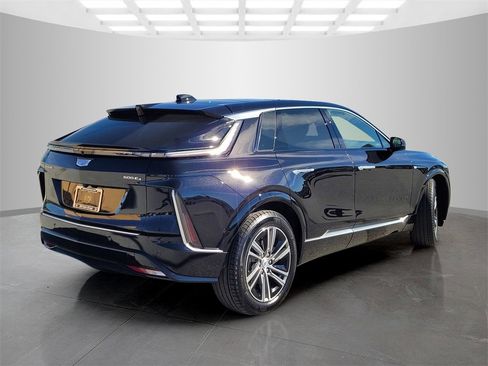 New 2026 Cadillac Lyriq Premium Luxury image 4