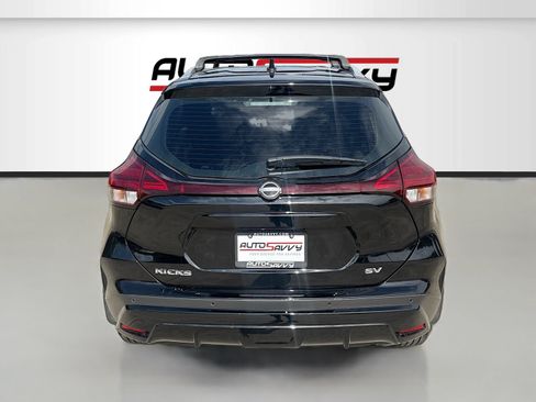 Used 2024 Nissan Kicks SV FWD image 6