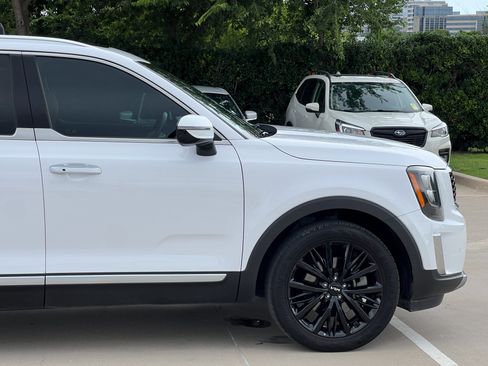 Used 2022 Kia Telluride SX w/ Towing Package FWD image 12