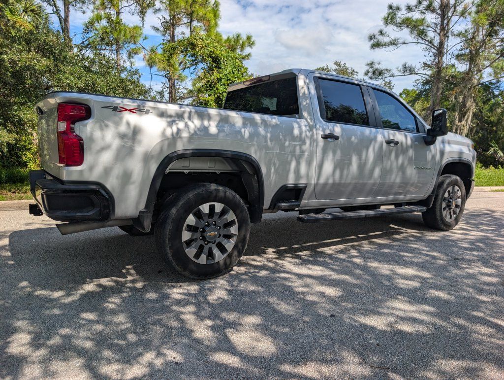 Used 2023 Chevrolet Silverado 2500 Custom w/ Custom Value Package AWD/4WD image 9