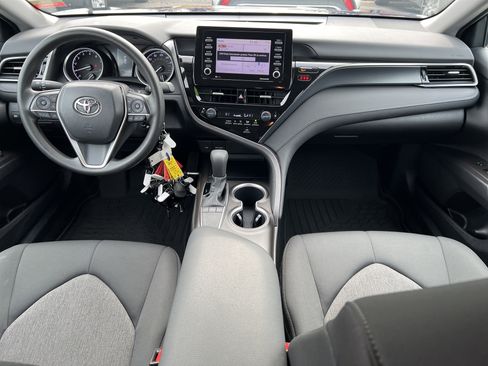 Certified 2022 Toyota Camry LE image 4
