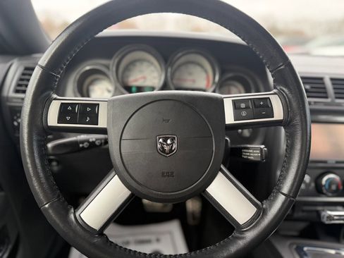 Used 2009 Dodge Challenger R/T image 21