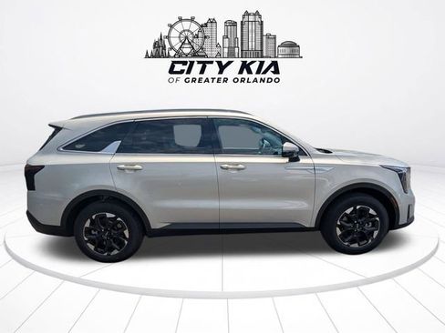New 2026 Kia Sorento S FWD image 7