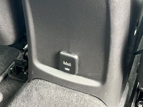 Used 2018 Chevrolet Cruze LT w/ Sun And Sound Package FWD image 14