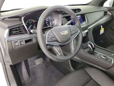 New 2026 Cadillac XT5 Luxury FWD image 17
