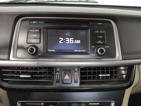 Used 2016 Kia Optima LX FWD image 25