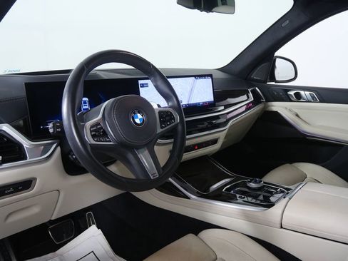 Certified 2024 BMW X7 xDrive40i w/ Executive Package AWD/4WD image 11