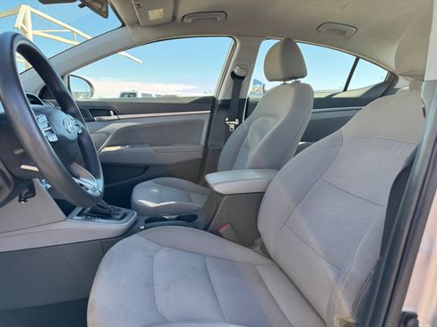 Used 2020 Hyundai Elantra SEL image 12