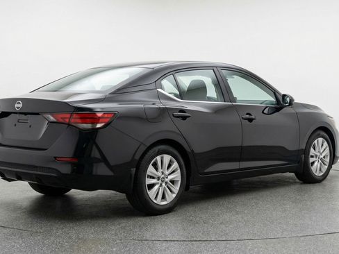 Used 2025 Nissan Sentra S FWD image 9