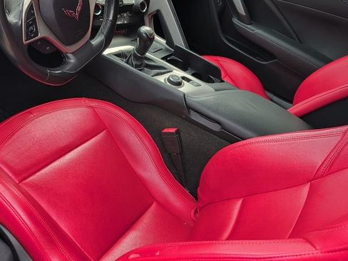 Used 2017 Chevrolet Corvette Stingray Coupe w/ 1LT RWD image 9