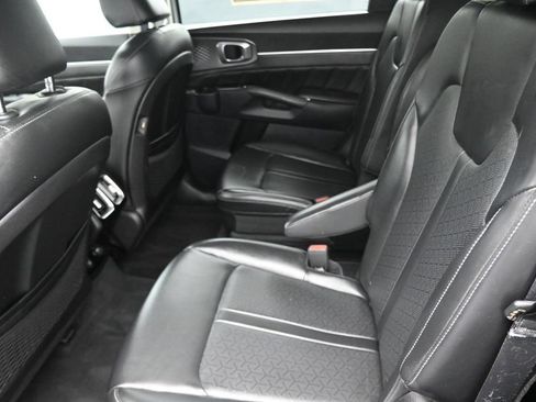 Used 2022 Kia Sorento SX AWD/4WD image 10