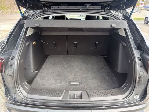 Used 2025 Chevrolet Trax LT image 13