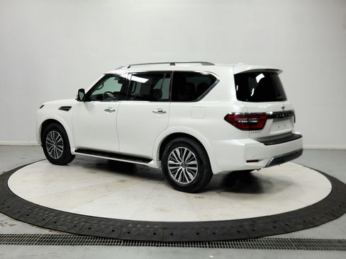 Used 2023 Nissan Armada SL AWD/4WD image 6