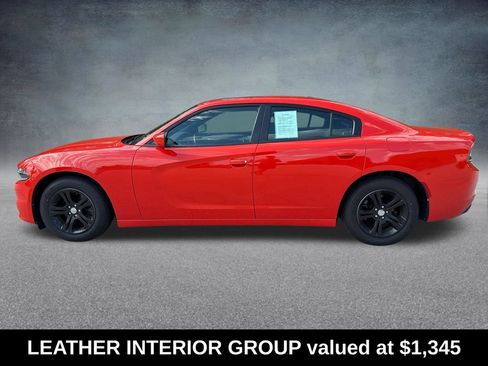 Used 2020 Dodge Charger SXT w/ Leather Interior Group RWD image 2