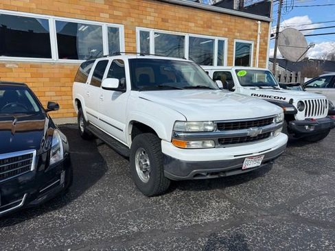 Used 2003 Chevrolet Suburban 2500 LT w/ LT Preferred Equipment Group image 1