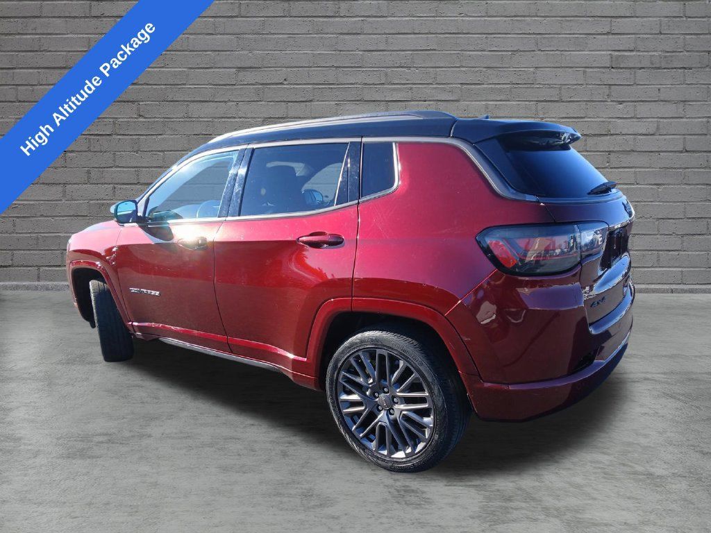 Used 2022 Jeep Compass High Altitude AWD/4WD image 3