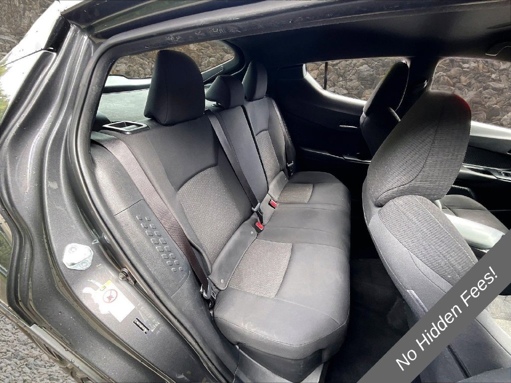 Used 2019 Toyota C-HR LE FWD image 21