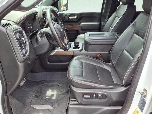 Used 2022 Chevrolet Silverado 2500 High Country AWD/4WD image 19