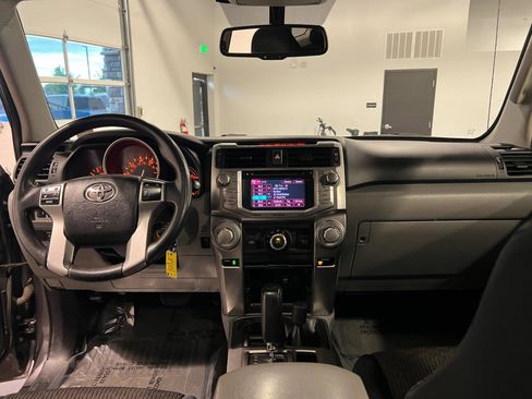 Used 2012 Toyota 4Runner SR5 w/ Convenience Pkg AWD/4WD image 31