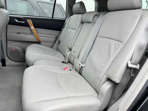 Used 2009 Toyota Highlander Limited AWD/4WD image 7