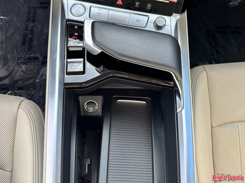 Used 2019 Audi e-tron Premium Plus AWD/4WD image 30