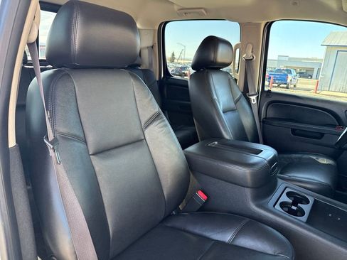 Used 2013 GMC Sierra 2500 SLT w/ SLT Convenience Package AWD/4WD image 34