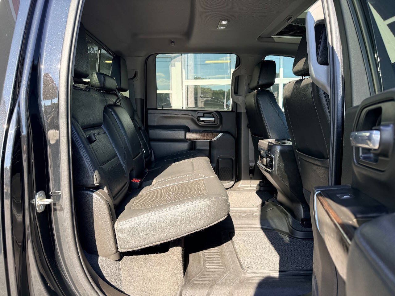 Used 2021 GMC Sierra 2500 Denali w/ Denali Black Diamond Edition AWD/4WD image 39