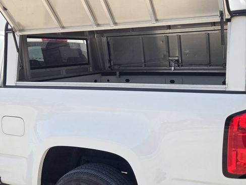 Used 2022 Chevrolet Colorado LT w/ Safety Package RWD image 31